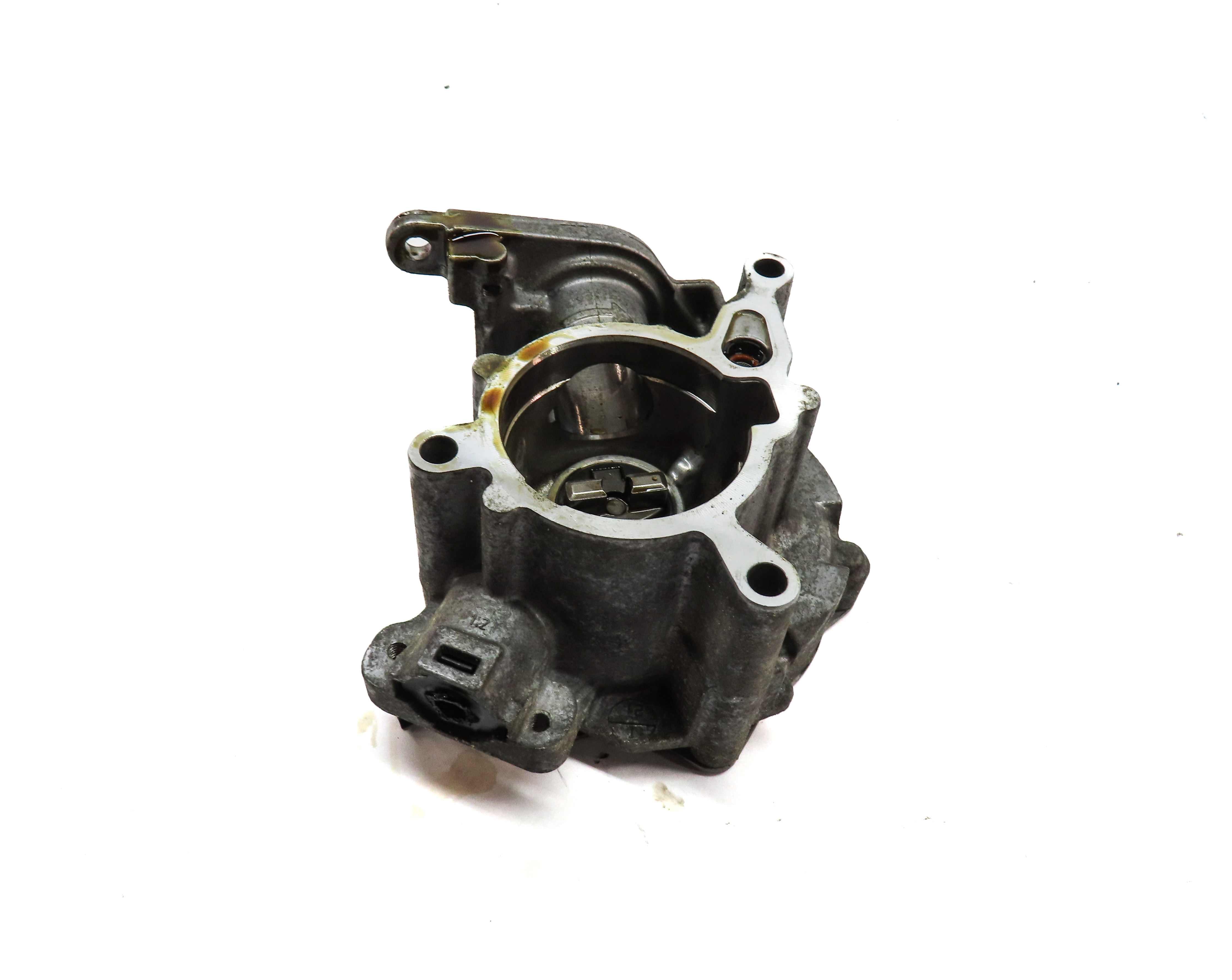 2015-2018 AUDI Q3 (8U) 2.0L CCTA TURBO ENGINE BRAKE VACUUM PUMP — exact item pictured